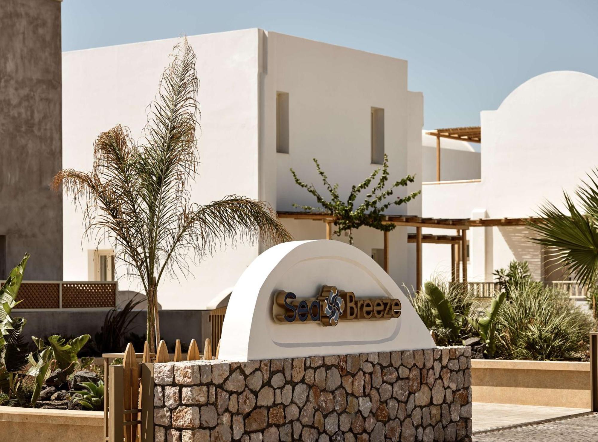 Sea Breeze Santorini Beach Resort, Curio By Hilton Agios Georgios (Santorini) Exterior foto