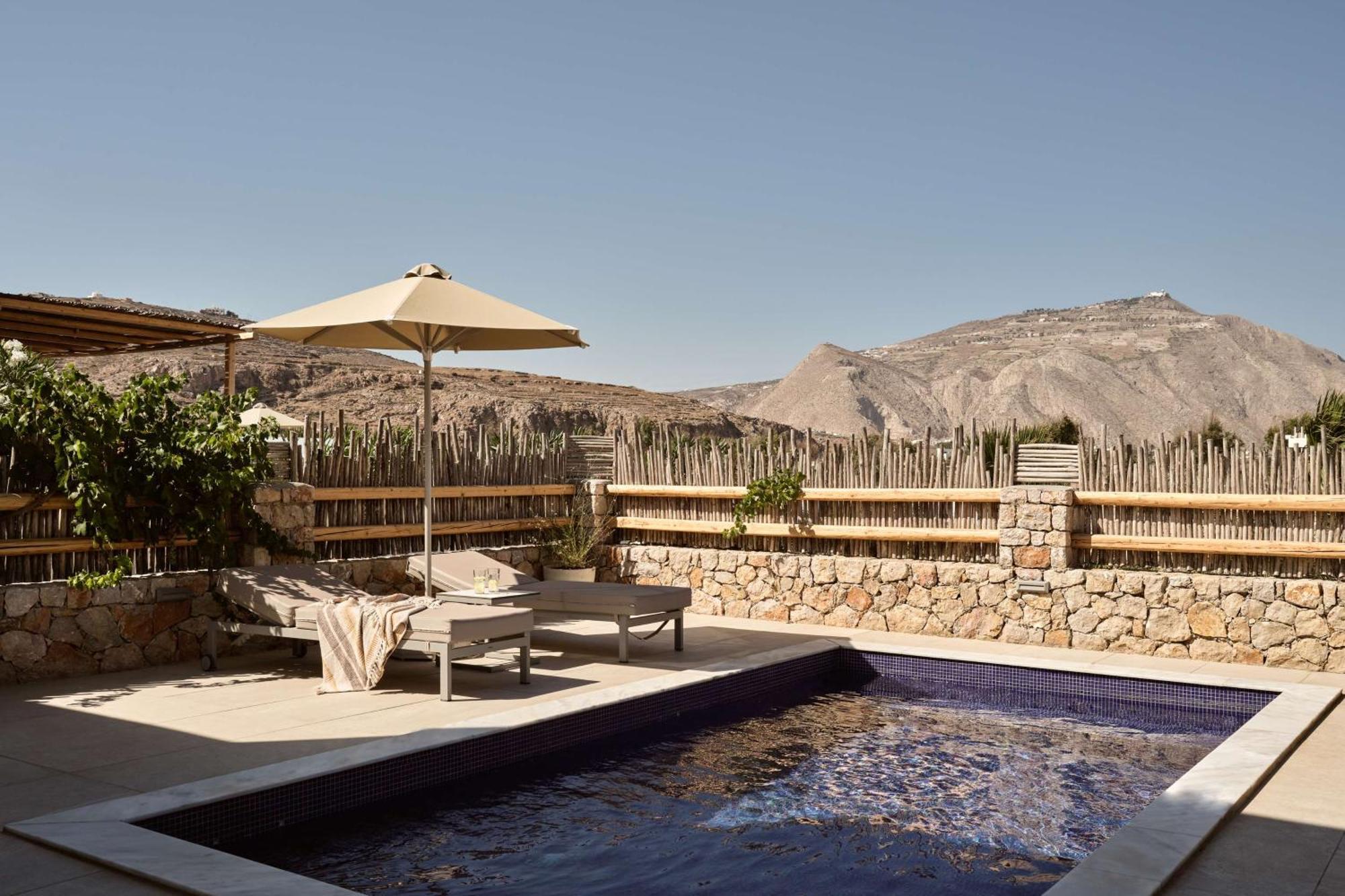 Sea Breeze Santorini Beach Resort, Curio By Hilton Agios Georgios (Santorini) Exterior foto