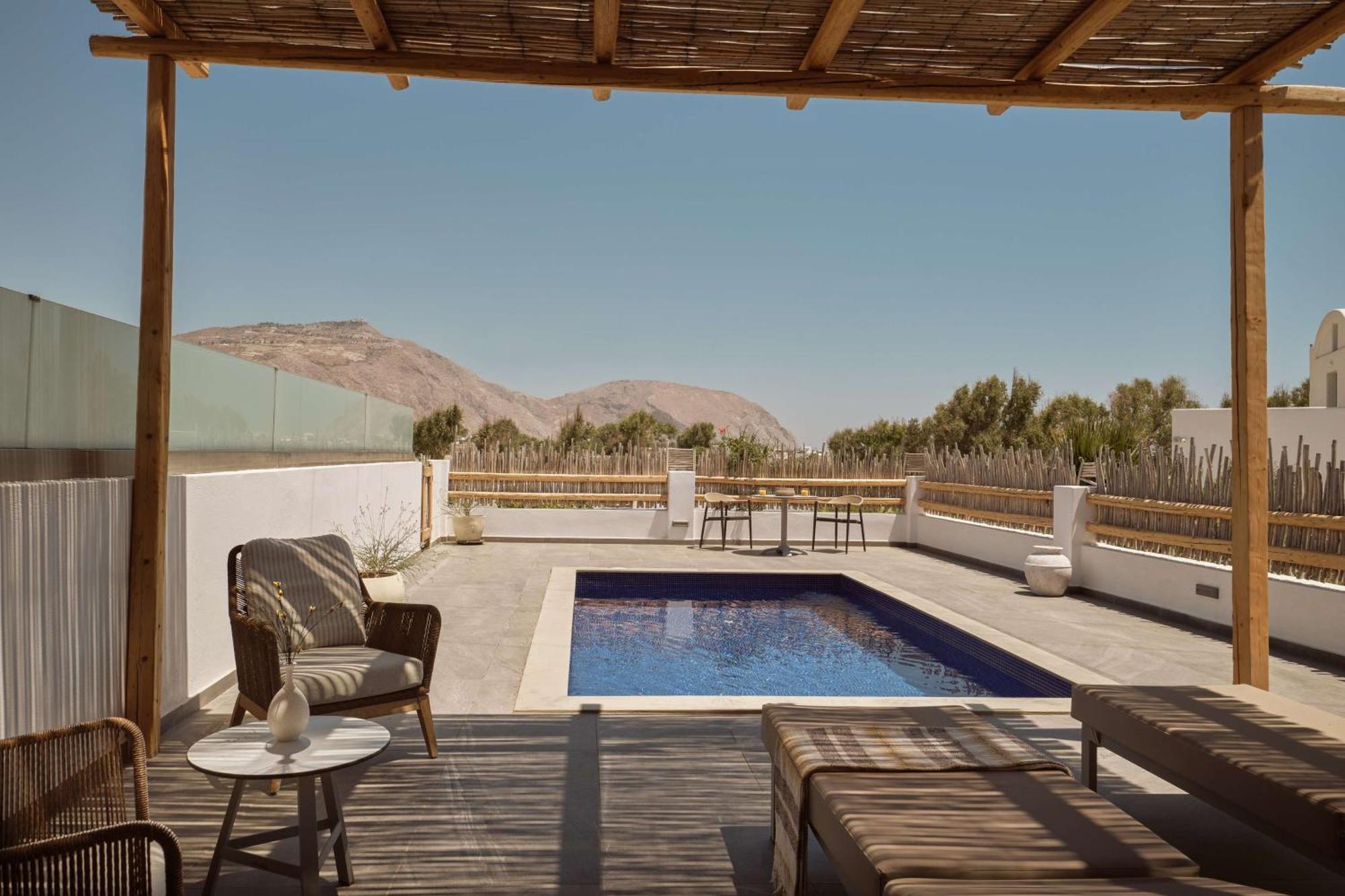 Sea Breeze Santorini Beach Resort, Curio By Hilton Agios Georgios (Santorini) Exterior foto