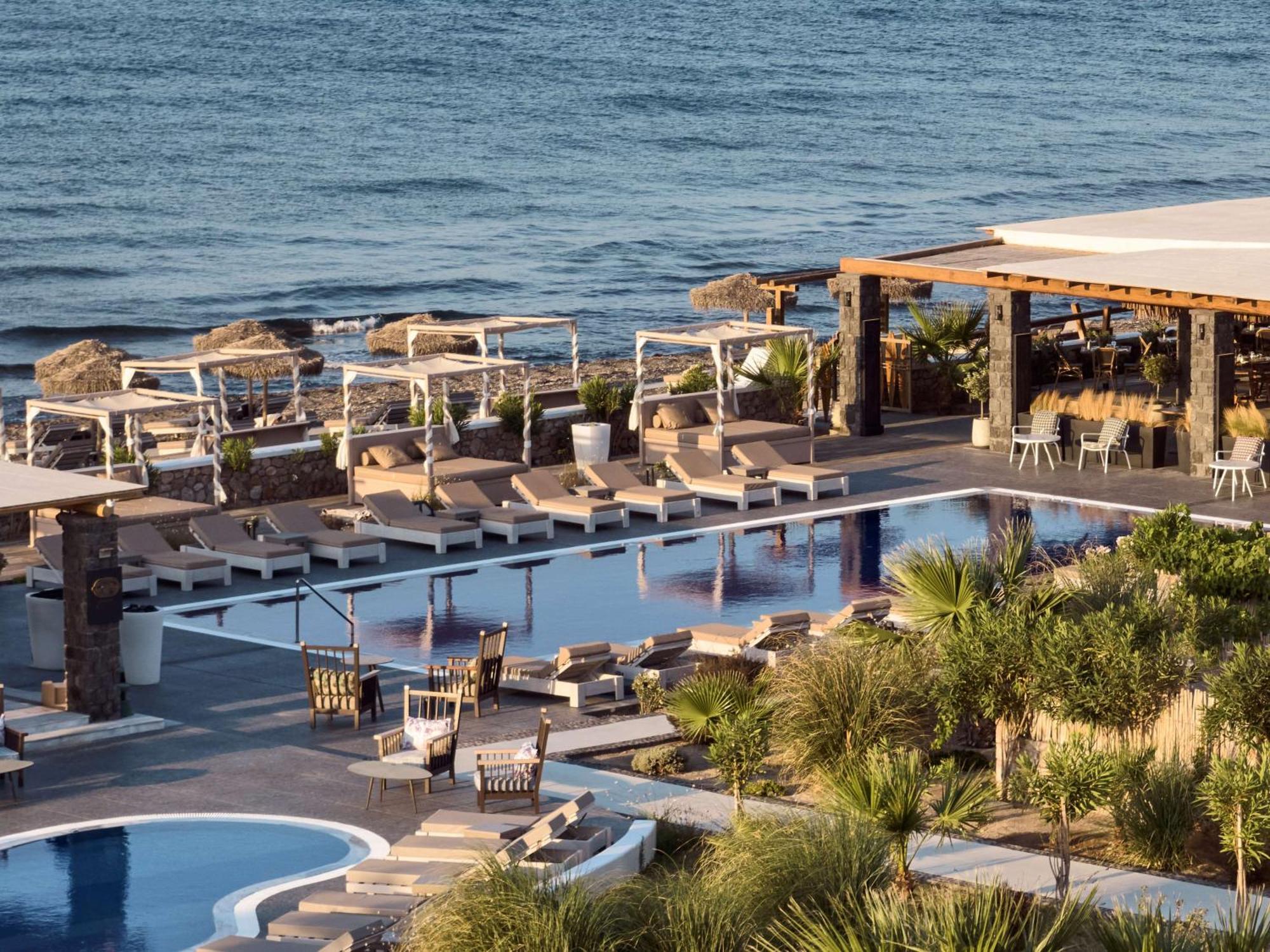Sea Breeze Santorini Beach Resort, Curio By Hilton Agios Georgios (Santorini) Exterior foto